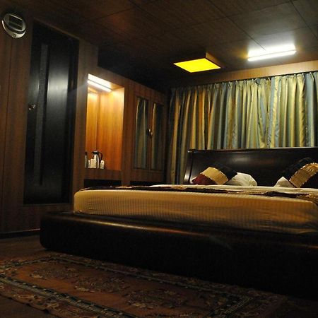 דרג'ילינג Hotel Mohit מראה חיצוני תמונה