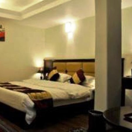דרג'ילינג Hotel Mohit מראה חיצוני תמונה